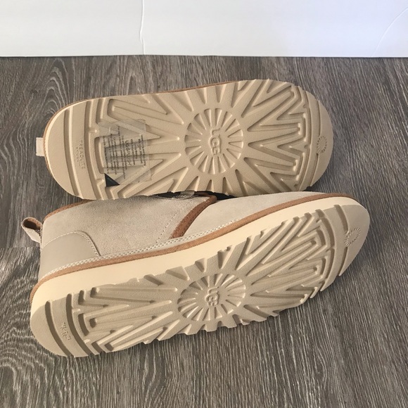 Ugg men’s suede boots - Picture 4 of 5